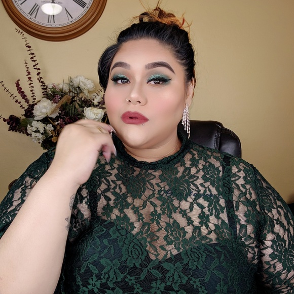 3X (22/24) Plus Size Bell Sleeve Sheer Top - Picture 6 of 6